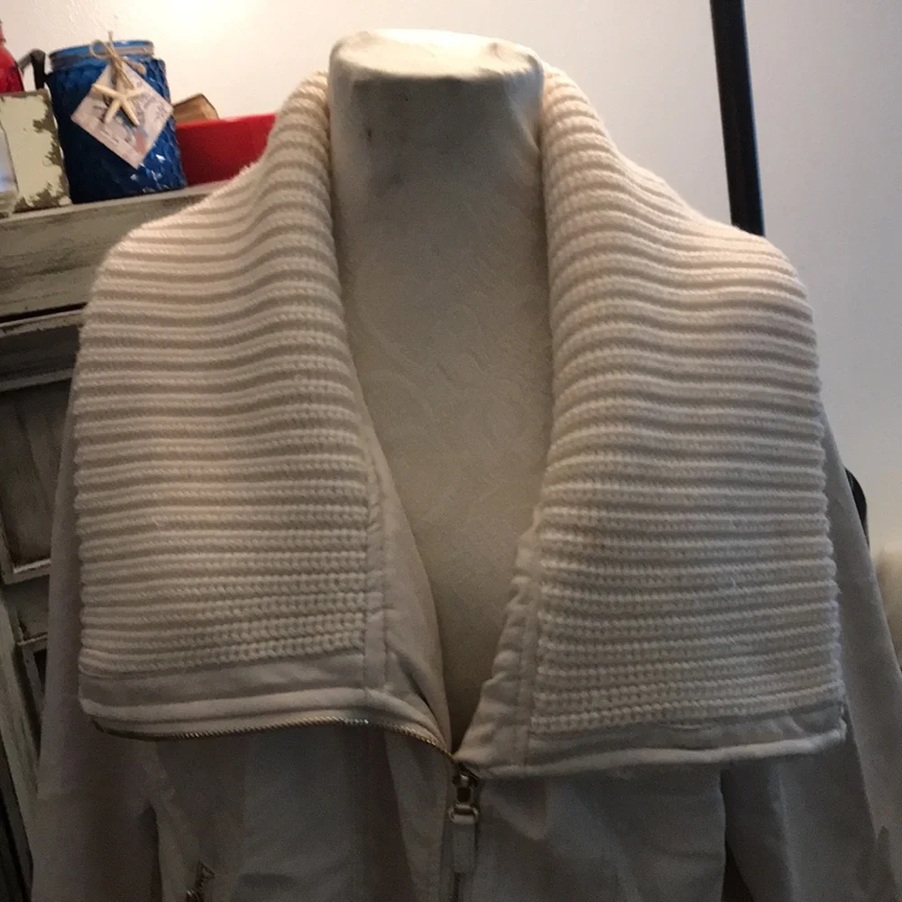 Chico’s Polyester Jacket - Picture 2 of 5